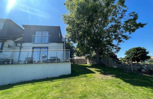 Orchard Lodge-Coastal Retreat, newly built hideaway with village views and private terrace - Foto 42