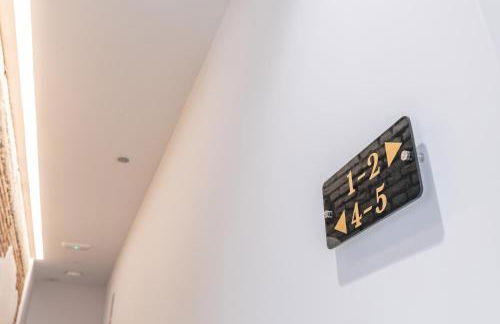 Chic & Comfortable Apartment, Private Terrace - Photo 33