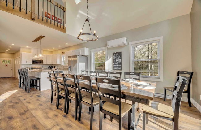 Bear Creek Bliss by Avantstay Sleeps 16 + Game Room, Deck, Fire Pit! - Foto 14