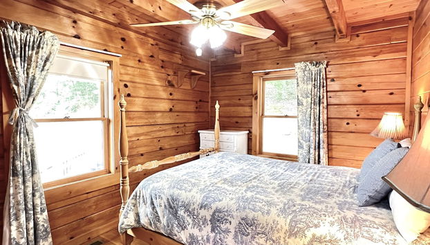 Burning Tree 3 Bedroom Cabin by RedAwning - Foto 2, Habitación