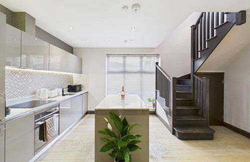 Stylish Mews House, Private Garden, Sleeps 4, Central Location - Foto 8