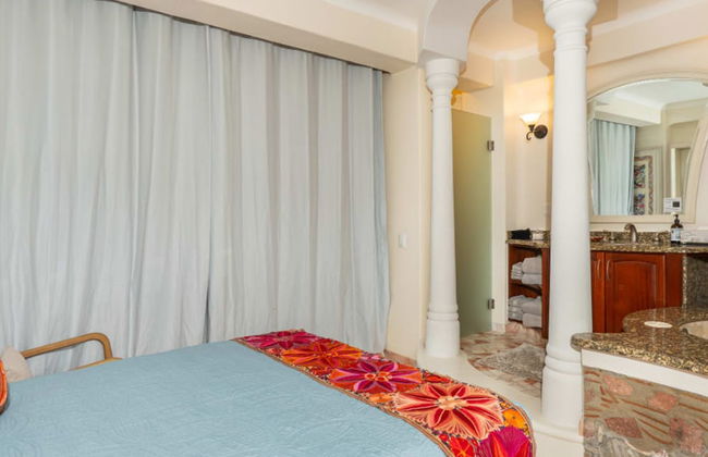 Ocean Front Penthouse Pool Sleeps 8 People - Foto 19