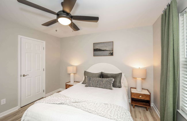 Poolside Paradise Near the Ark - Foto 12