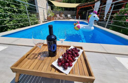 RIGO Holiday house with private pool, jacuzzi and sauna - Foto 1