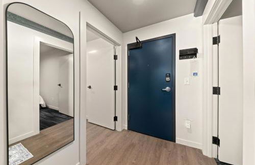 2BR Apartment in DT with Parking - Foto 35