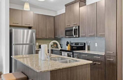 Luxe 2B/2B Getaway - Pool, Gym, Garage, Pet Wash - Foto 30