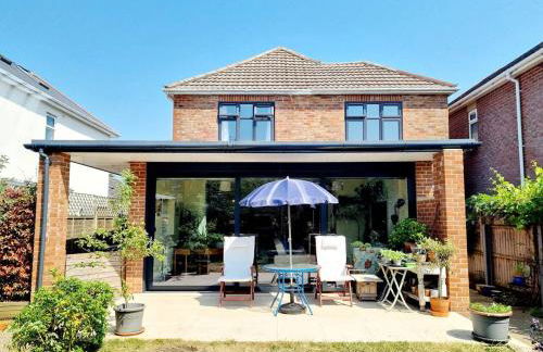 Cosy Family Haven: Spacious 3-Bedroom Retreat in Christchurch - Foto 2