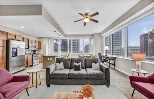 SkyTower 2BD | Parking Available | Downtown - Photo 17