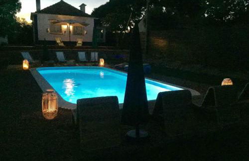 Cottage with Pool,Gourmet BBQ,Wood Oven&Games Barn - Foto 12