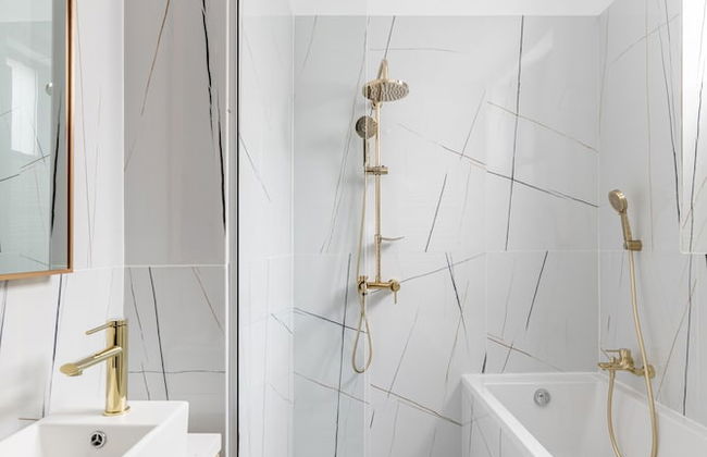 Luxury Piata Romana 2BR Urban Sanctuary by HOLT - Foto 42