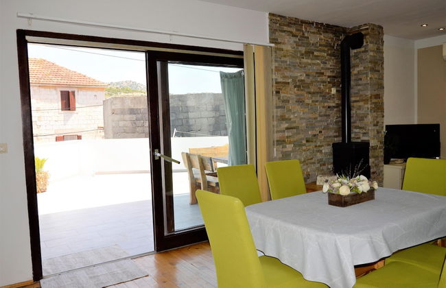 Coastal Apartment - Sleeps 6, Balcony & Parking - Foto 25