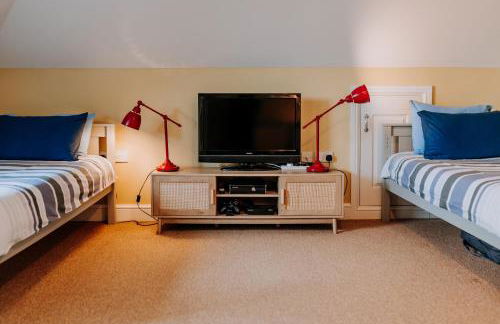 Ponderosa 5-Bed Coastal Retreat with Studio, Sauna & Sea Views - Foto 43