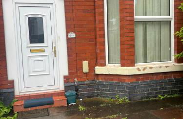 Ruskin Villa - Photo 1