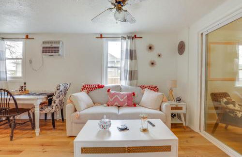 Walk to Memorial Stadium Family Home with Patio - Foto 6