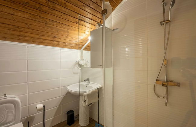 Berguitje met Binnenzwembad - Foto 16