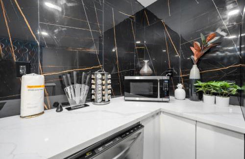 Classy and Chic 2BR Home near Galleria - Foto 2