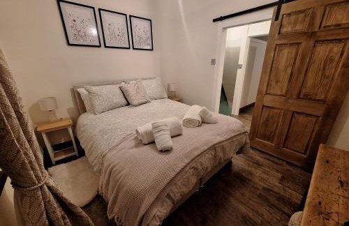 Grinlow Cottage - Photo 10