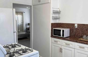 Serene Sherman Oaks Cottage with Outdoor Space - Foto 6