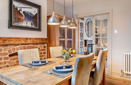 Shrewsbury Townhouse - Free Parking - Photo 12