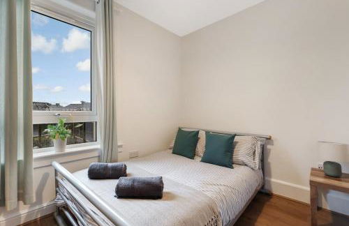 Free Parking - Central - Sleeps 6 - Great Location - Photo 12