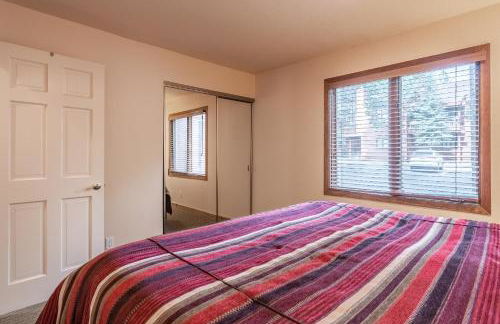 Updated 2 Bedroom and Loft 2 Full Bathroom Woodlands #51Just Steps to Shuttle Close to Golf Course - Foto 11