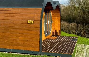 Hazel Hobbit Pod at Cowbridge Cabins - Photo 13