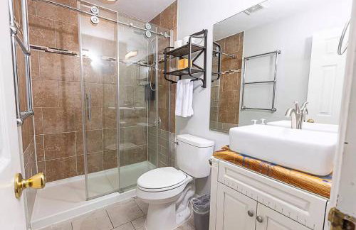 Bryce Chalet - Hot Tub, Game Room, Fire Pit, Pets - Foto 16