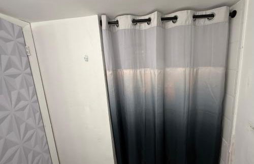 Large Studio Apartment Best Location in South Beach! - Foto 17