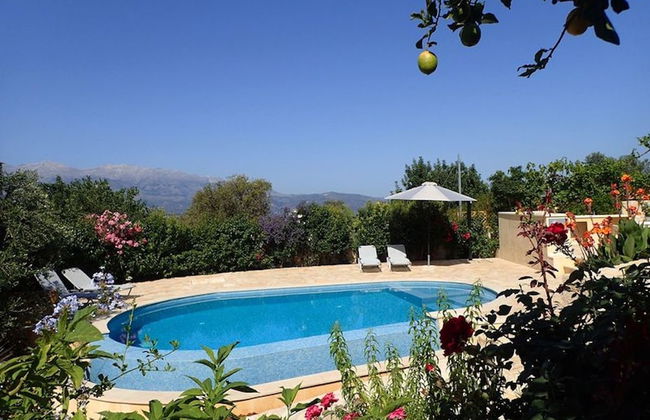 2 Apartments Sharing Garden and Pool - Foto 1