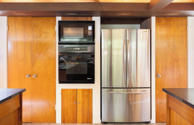 La Jolla Mid-century by Avantstay Private Pool, Outdoor Living + Ocean Views - Photo 17