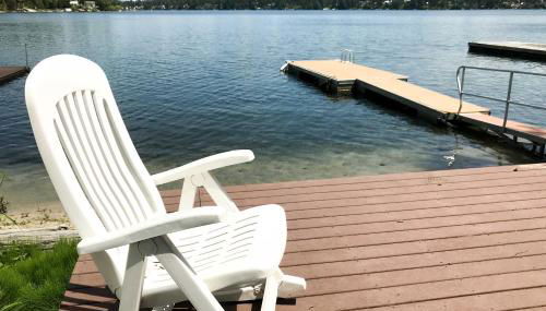 Newport Cabin with Lakefront Private Porch and Grill! - Foto 2