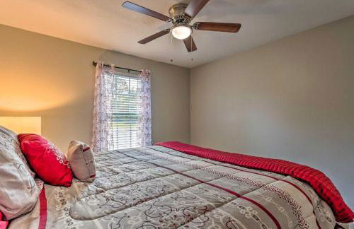 The Royal Retreat about 10 Mi to Local Beaches! - Foto 18