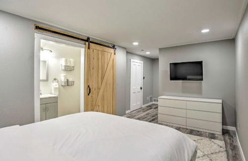 Walk to River Unique Studio in Renovated Bar! - Foto 13