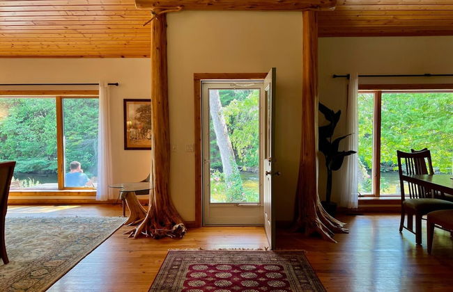 Boardman Monarch Upscale River Lodge HOT Tub! - Foto 48