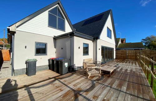 Brand New, Stunning Beachside House - Foto 13