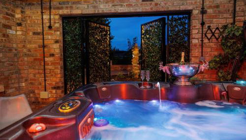 Lincoln Holiday Retreat View with Private Hot Tub - Foto 1