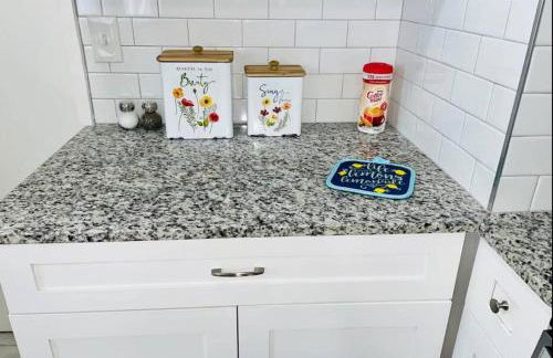 CHERRY STREET LUXURY- SHOPPING-DINING-BY DOWNTOWN AND HOSPITALs - Foto 23