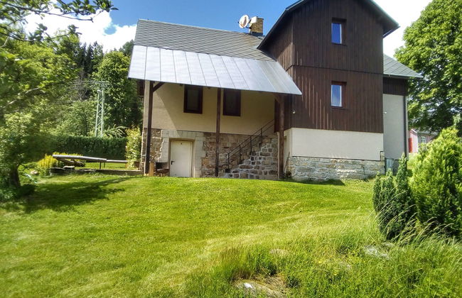 Garden & Pets Escape - Photo 1