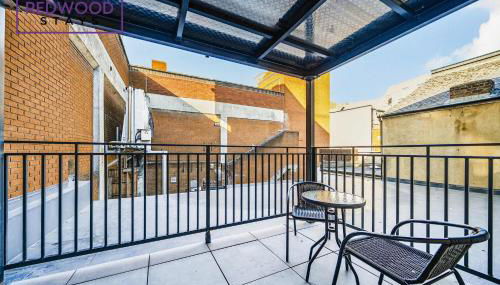 Brand New Town Center, Free Fast WiFi, Balcony By Redwood Stays - Foto 5