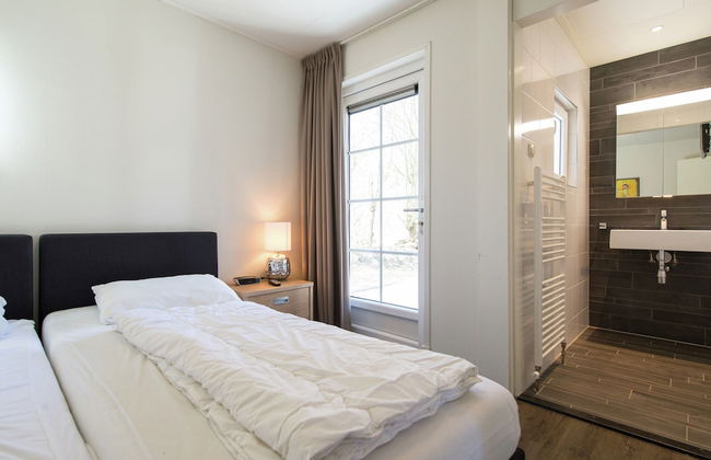 Thatched Holiday Home With two Bathrooms Near the Sea - Foto 2