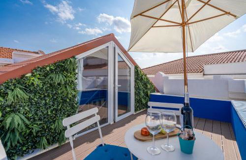 Host Wise - Elegant Loft with Historic Charm & Terrace - Foto 3