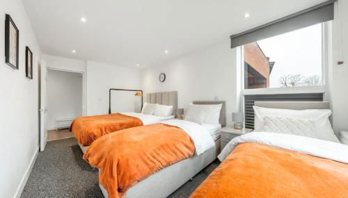 London Edgware Station - Photo 3