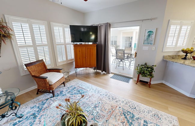 SPC 9136 - Ground Floor 2 BR short walk to beach right by pool by RedAwning - Foto 11