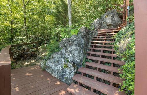 Relaxing Lakefront Retreat w/ Hot Tub & Dock - Foto 56