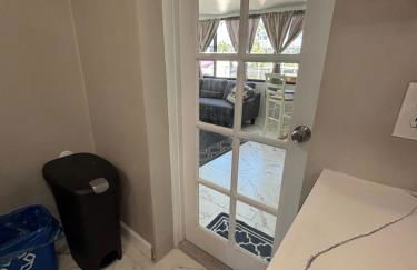 Gorgeous Seaside Seashell Cottage! - Photo 17