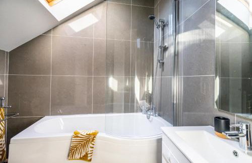 Pawson House - Photo 4