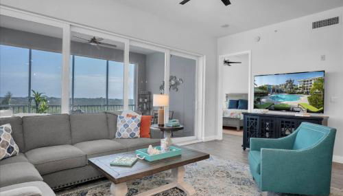 Latitude Adjustment Penthouse by Coastal Chic - Foto 5