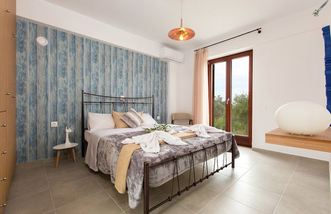 Villa in Arkadi With Pool Near the Sea - Photo 20