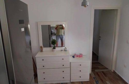 Bill & Eva's precious jewel - Photo 51