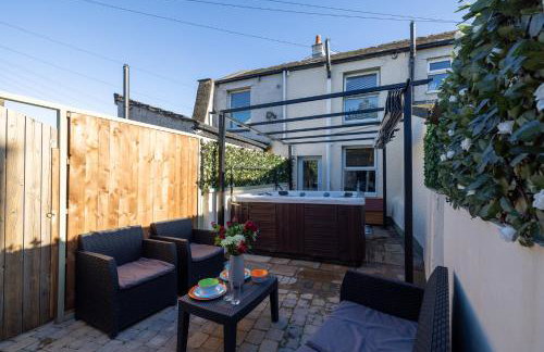 Morecambe Bay Cottage- Hot Tub/ Jacuzzi/sauna - Photo 73